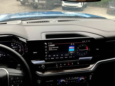 Used 2024 GMC Sierra 1500 Elevation w/ Preferred Package AWD/4WD image 13