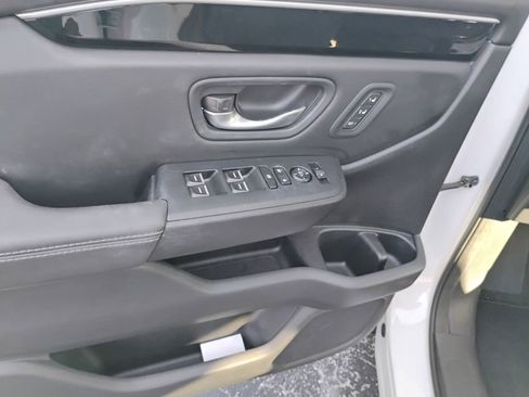 Used 2023 Honda Pilot Touring image 14