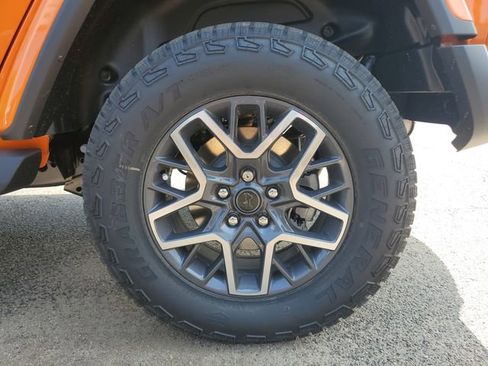 New 2025 Jeep Wrangler Unlimited Sahara image 9