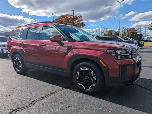 Used 2025 Hyundai Santa Fe SEL image 2