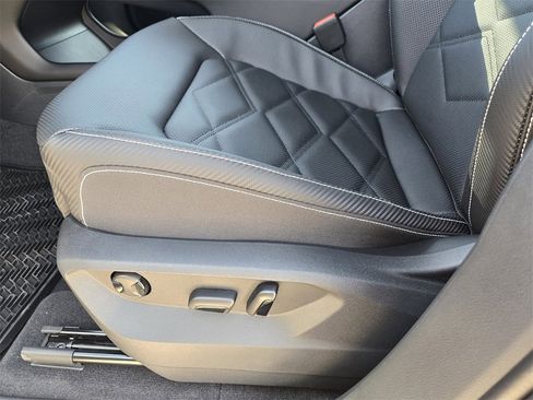 New 2026 Volkswagen Atlas Cross Sport SE image 19