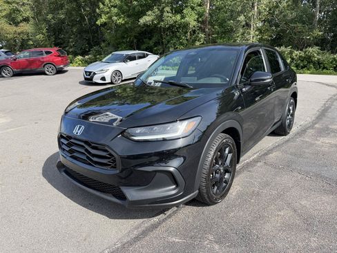 Used 2024 Honda HR-V Sport image 1