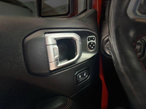 Used 2020 Jeep Gladiator Rubicon AWD/4WD image 16