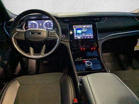 New 2025 Jeep Grand Cherokee L Altitude image 15