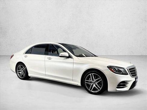 Used 2019 Mercedes-Benz S 560 Sedan image 3