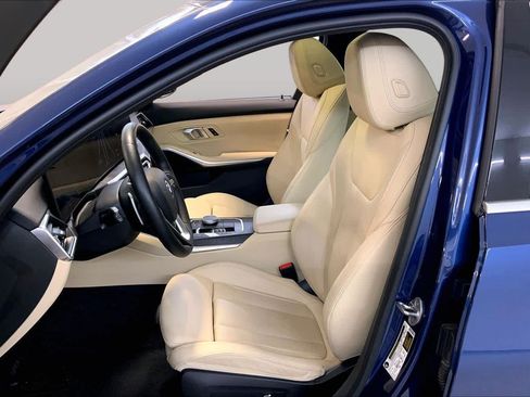 Used 2024 BMW 330i Sedan w/ Convenience Package RWD image 7