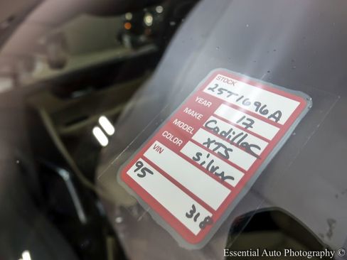 Used 2017 Cadillac XT5 Luxury w/ Driver Awareness Package AWD/4WD image 31