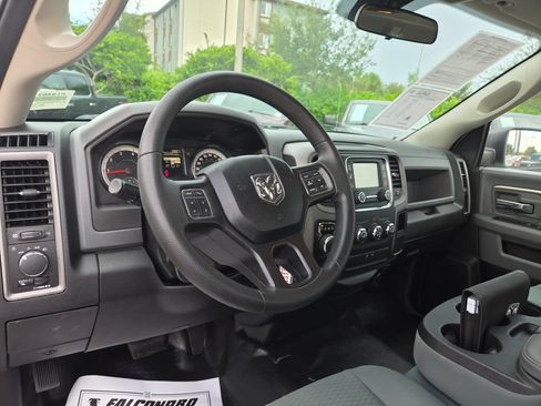Used 2018 RAM 1500 Express RWD image 20
