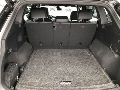 Used 2022 Volkswagen Tiguan SE R-Line image 26