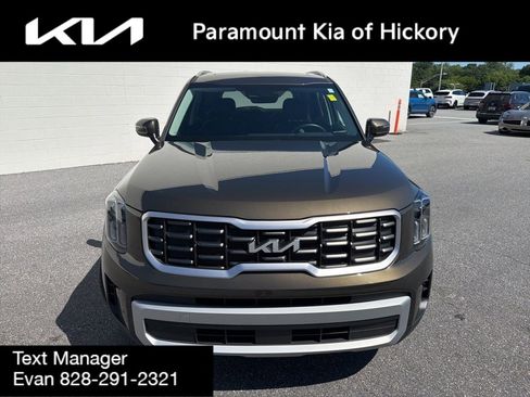 Used 2025 Kia Telluride S FWD image 2
