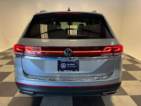 Certified 2025 Volkswagen Atlas SE FWD image 4