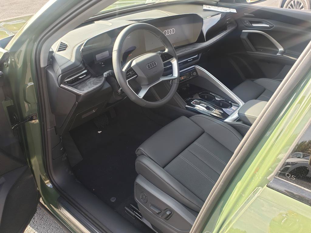 New 2026 Audi Q5 Premium Plus AWD/4WD image 6