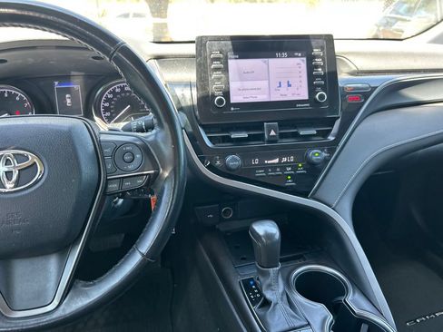Used 2023 Toyota Camry SE FWD image 16