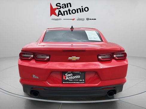 Used 2019 Chevrolet Camaro LT RWD image 7