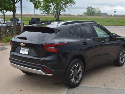 New 2026 Chevrolet Trax LT image 5