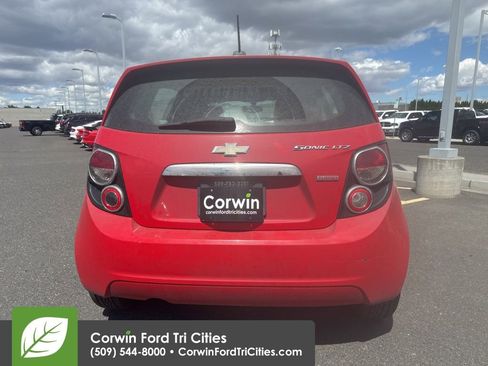 Used 2015 Chevrolet Sonic LTZ FWD image 9