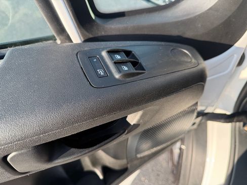 Used 2025 RAM ProMaster 2500 w/ U-Haul Equipment Group FWD image 25