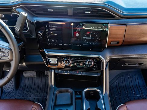 Used 2024 GMC Sierra 3500 Denali Ultimate image 22