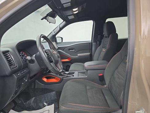 Used 2022 Nissan Frontier PRO-4X image 22