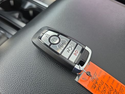 Used 2024 Ford F150 Lariat AWD/4WD image 38