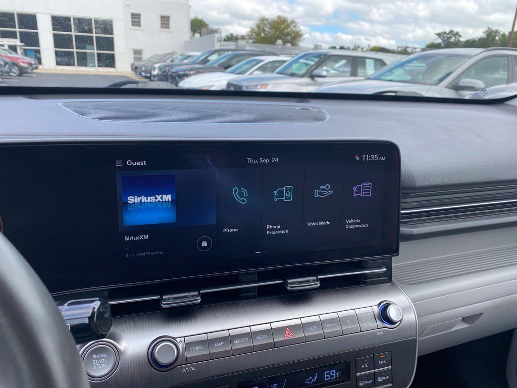 Certified 2024 Hyundai Kona SEL AWD/4WD image 15