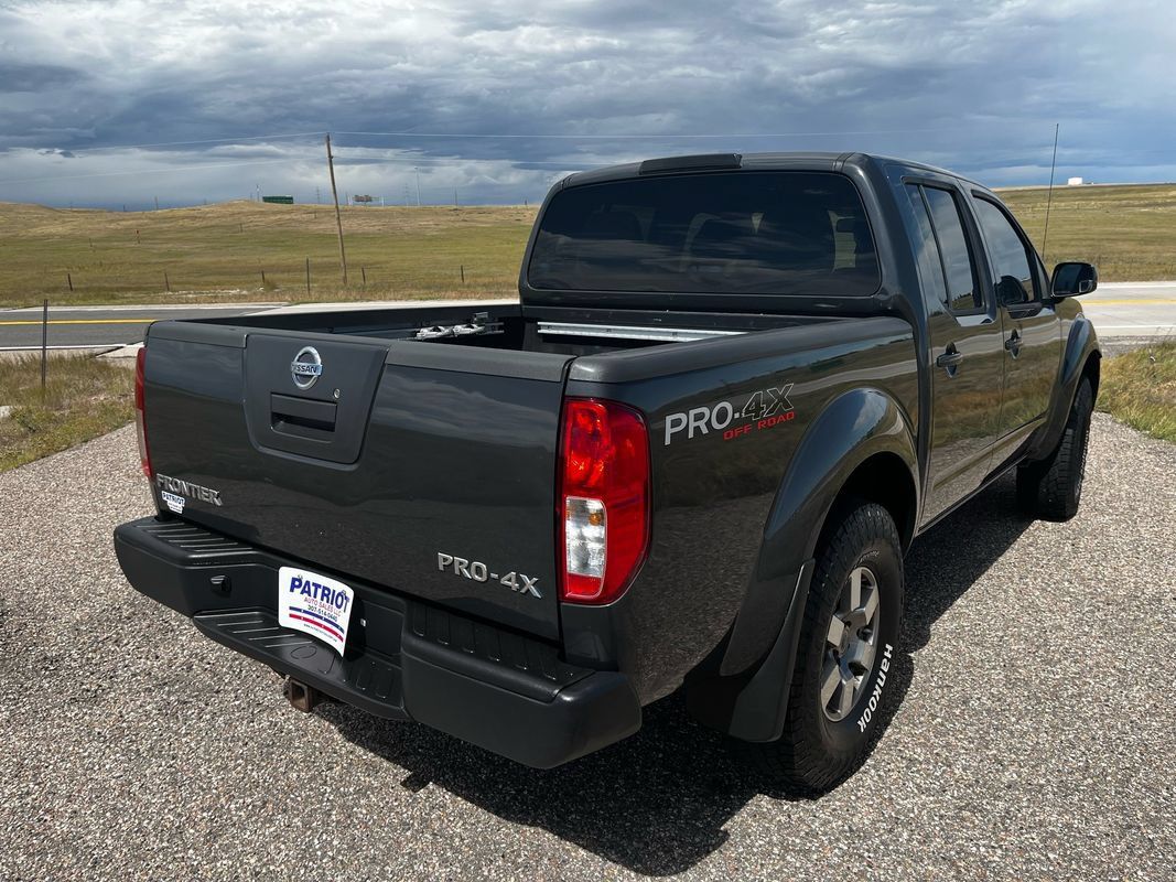 Used 2012 Nissan Frontier PRO-4X AWD/4WD image 5