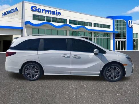 New 2026 Honda Odyssey Touring image 2