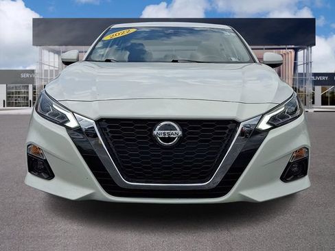 Used 2022 Nissan Altima 2.5 SL FWD image 2