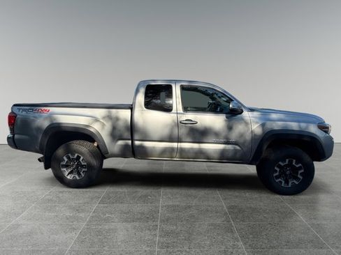 Used 2016 Toyota Tacoma TRD Off-Road w/ Towing Package AWD/4WD image 6