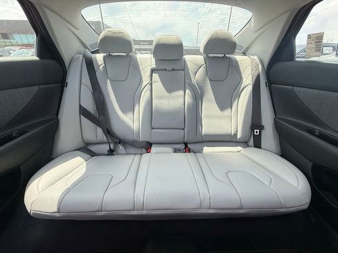 Used 2023 Hyundai Elantra Limited FWD image 30