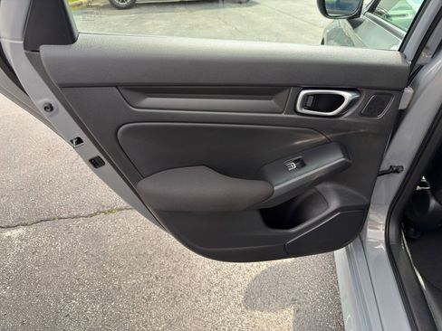 Used 2025 Honda Civic Sport image 27
