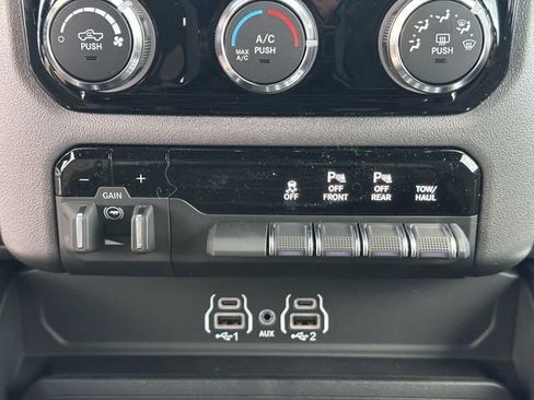 New 2026 RAM 1500 Big Horn AWD/4WD image 18