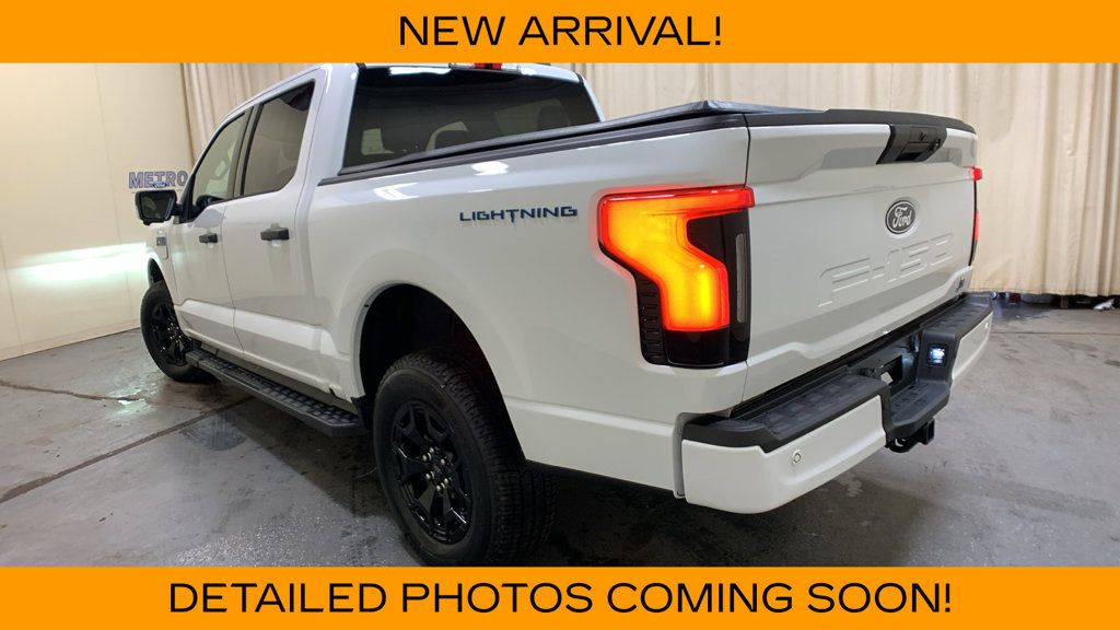Used 2025 Ford F150 Lightning XLT AWD/4WD image 5