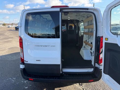 Used 2024 Ford Transit 250 Low Roof AWD w/ Exterior Upgrade Package image 34