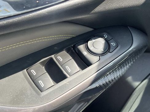 Used 2024 Chevrolet Trax ACTIV w/ Sunroof Package FWD image 13