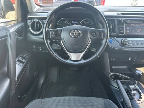 Used 2016 Toyota RAV4 XLE AWD/4WD image 18