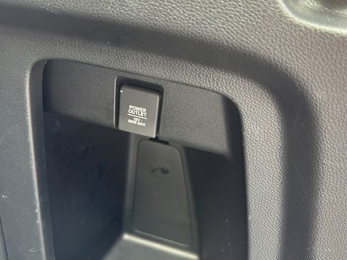 Used 2018 Honda Odyssey Elite image 21
