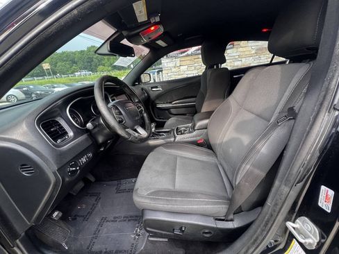 Used 2017 Dodge Charger R/T RWD image 15