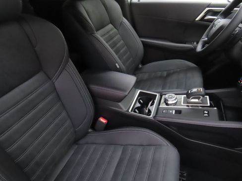 New 2025 Mitsubishi Outlander SE image 24