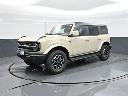 New 2025 Ford Bronco Outer Banks