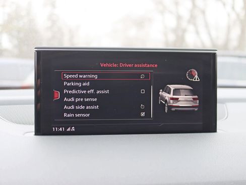 Used 2017 Audi Q7 3.0T Premium Plus image 28