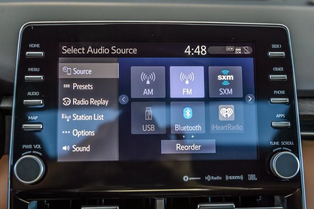 Used 2019 Toyota Avalon Limited FWD image 31