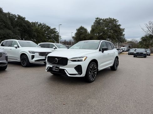 New 2026 Volvo XC60 B5 Ultra w/ Climate Package image 2