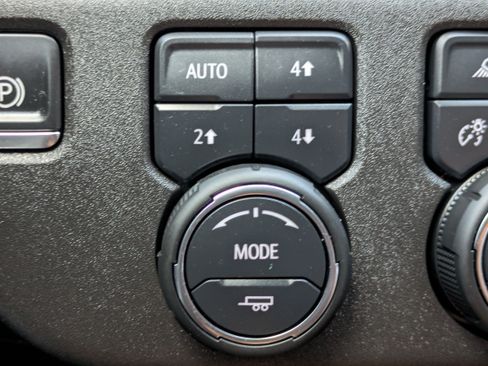 Used 2025 Chevrolet Silverado 2500 LTZ w/ Trail Boss Package AWD/4WD image 34
