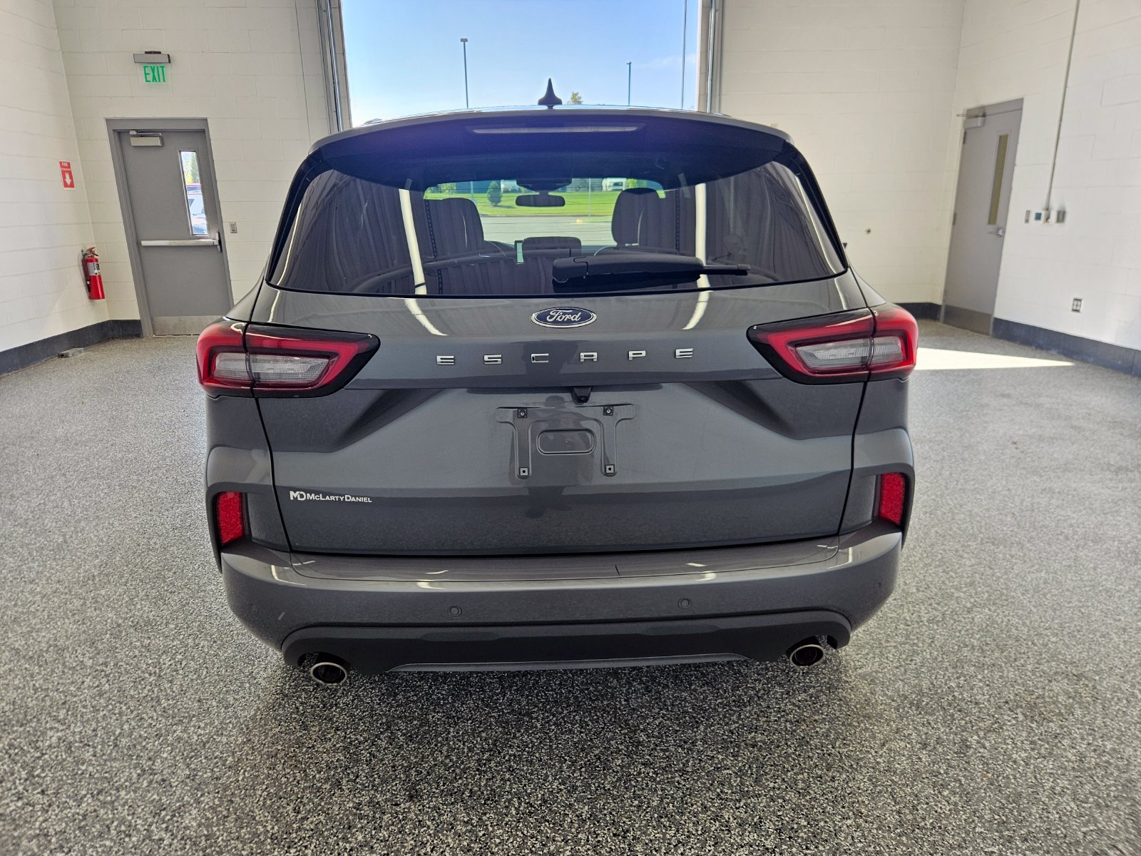 Used 2024 Ford Escape ST-Line w/ Tech Pack #1 FWD image 4