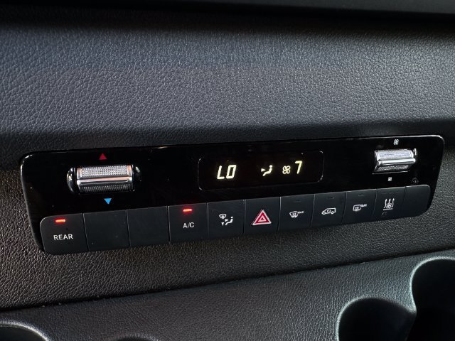 Used 2021 Mercedes-Benz Sprinter 2500 image 22
