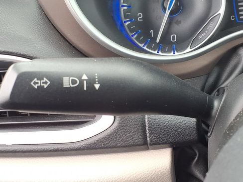 Used 2024 Chrysler Voyager LX FWD image 20