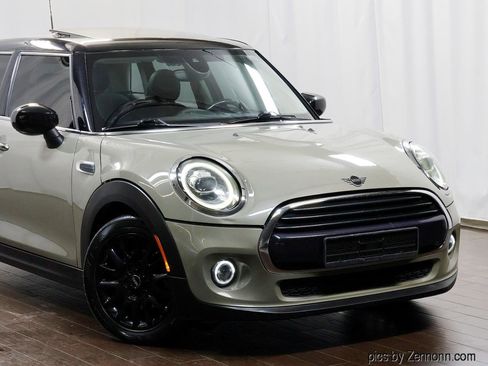 Used 2020 MINI Cooper 4-Door Hardtop w/ Storage Package FWD image 2