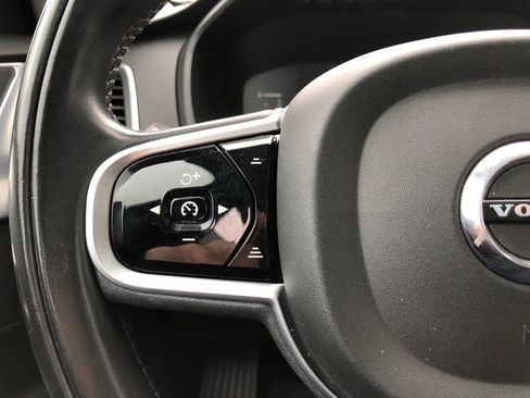 Used 2018 Volvo XC90 T5 Momentum w/ Convenience Package image 22