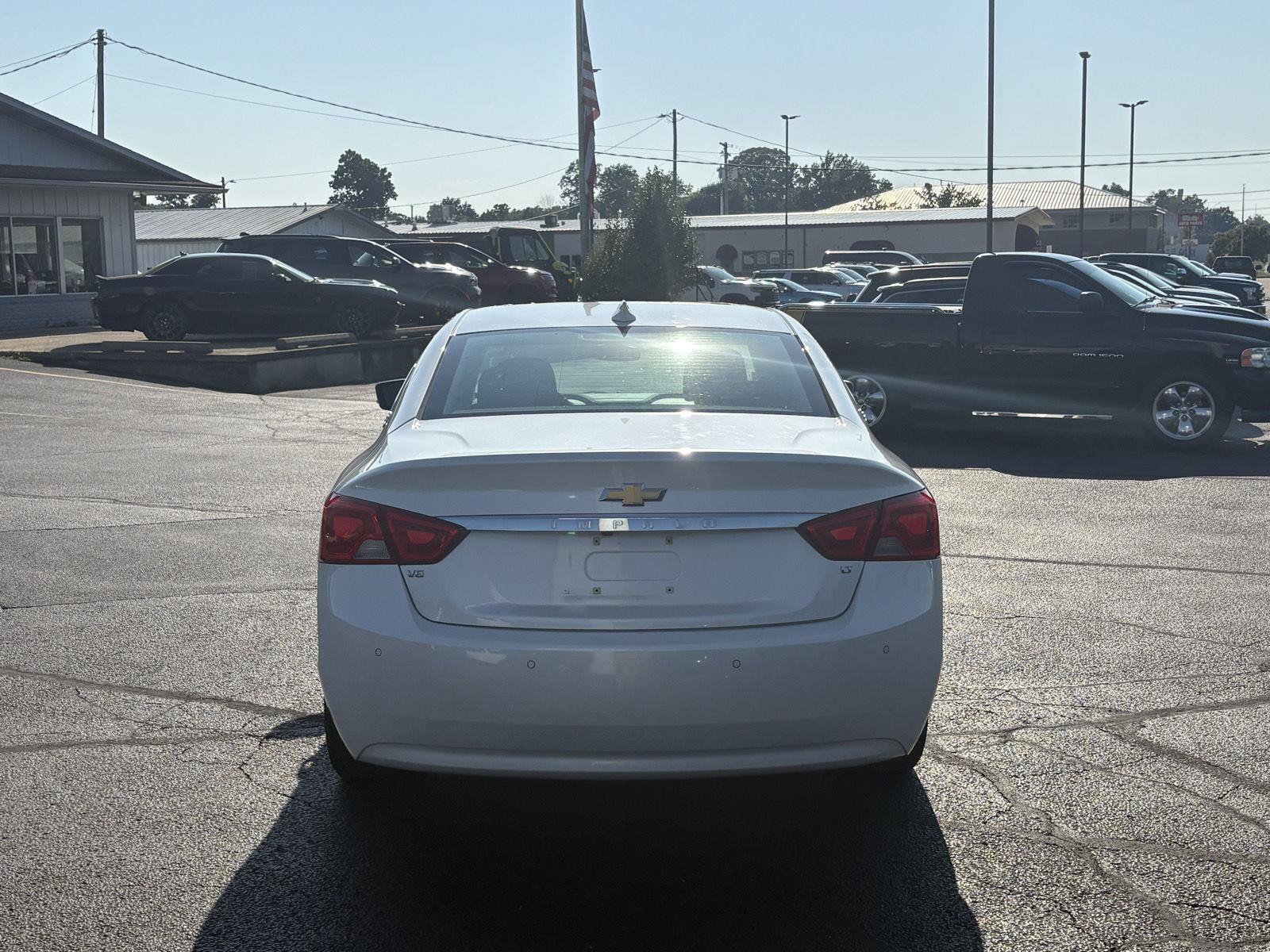 Used 2016 Chevrolet Impala LT w/ Convenience Package FWD image 21